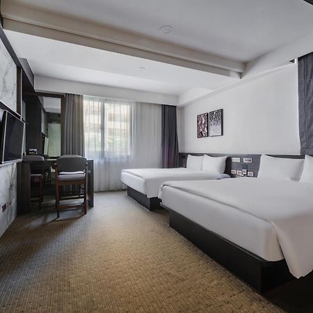 Dream Mansion Hotel Taichung Bagian luar foto