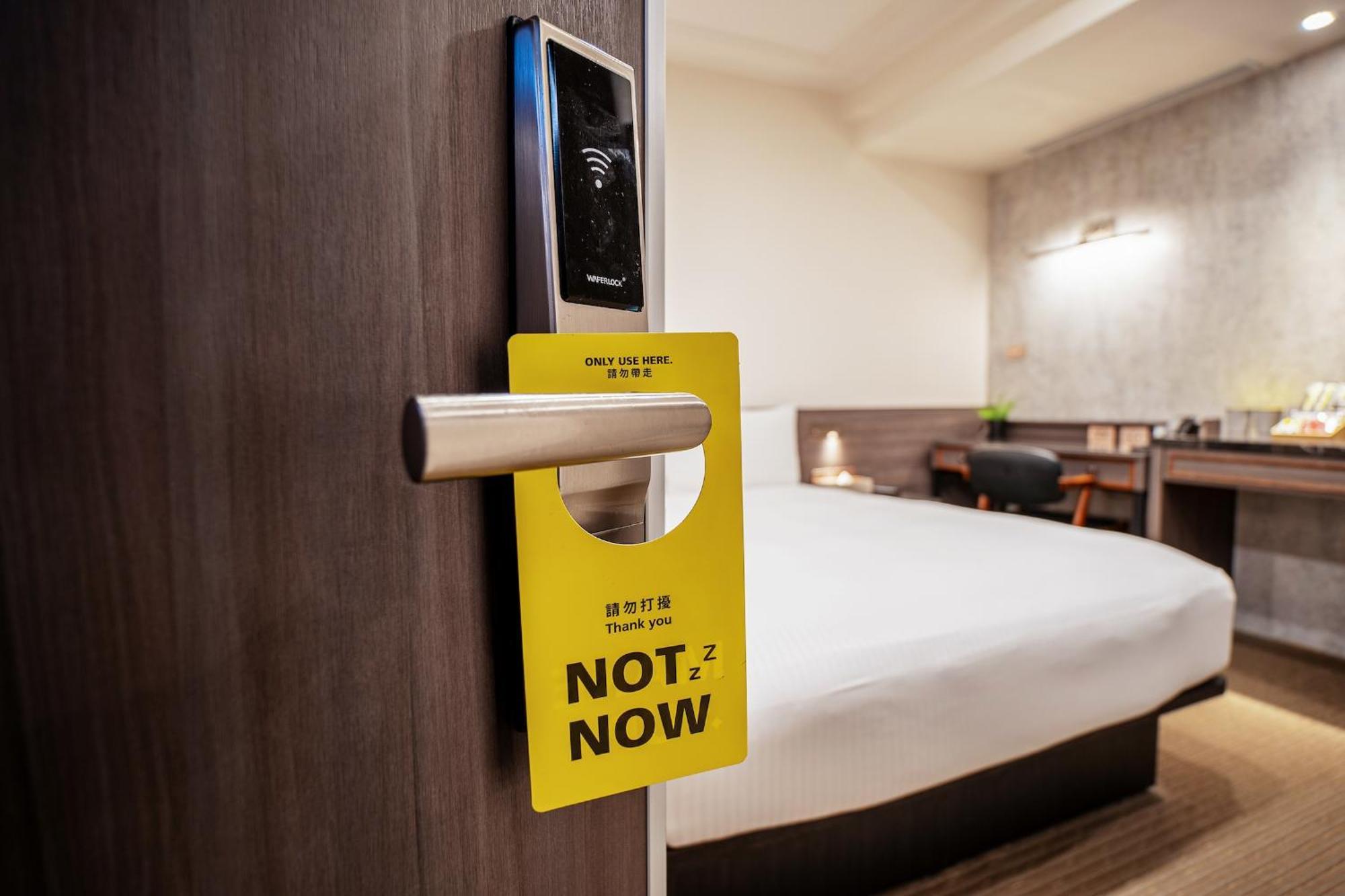 Dream Mansion Hotel Taichung Bagian luar foto