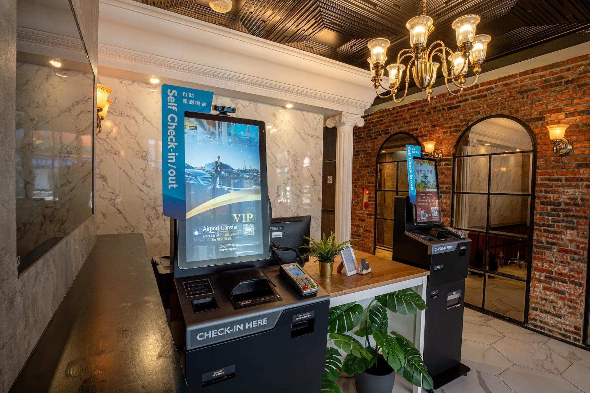 Dream Mansion Hotel Taichung Bagian luar foto