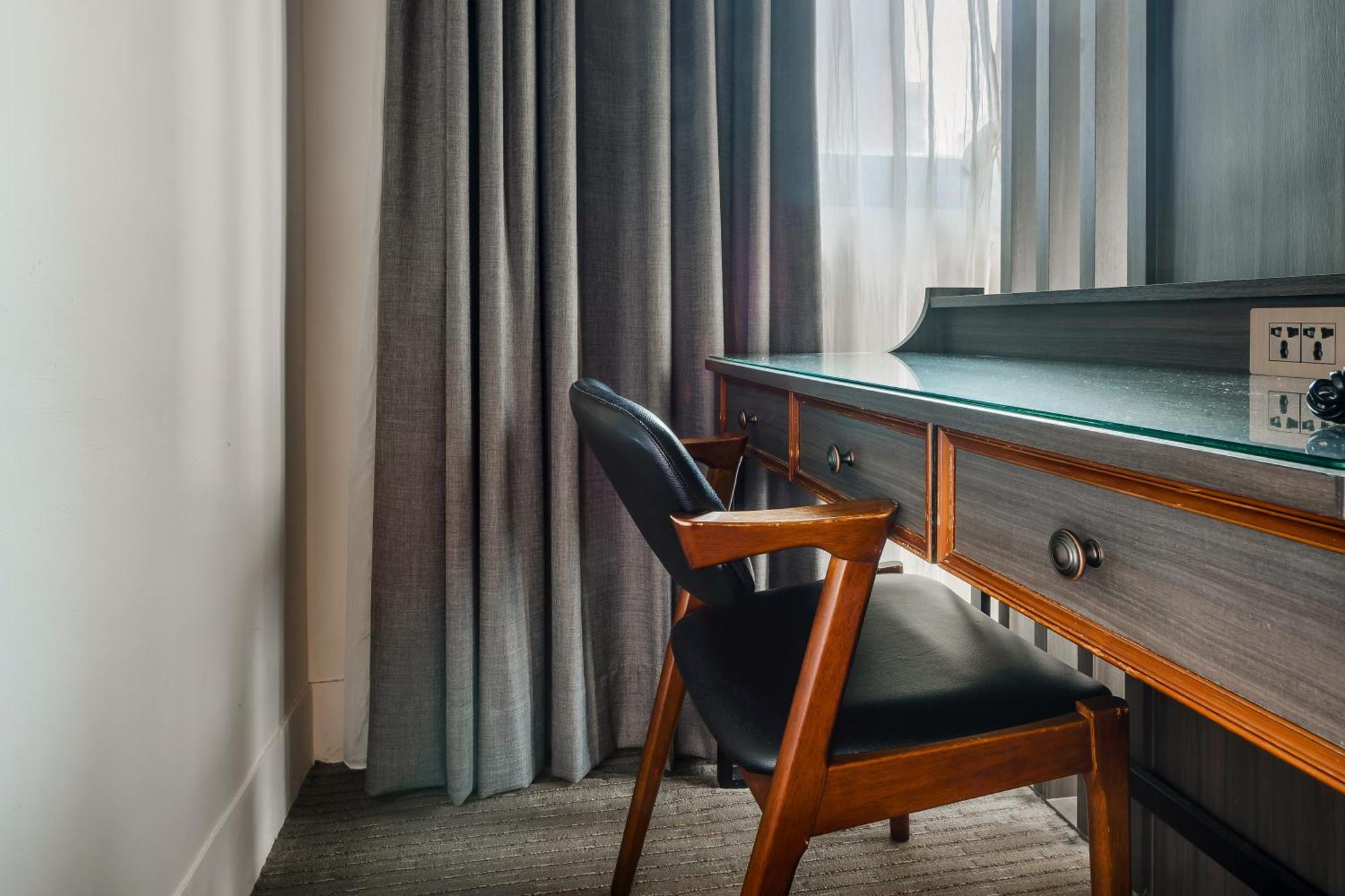 Dream Mansion Hotel Taichung Bagian luar foto