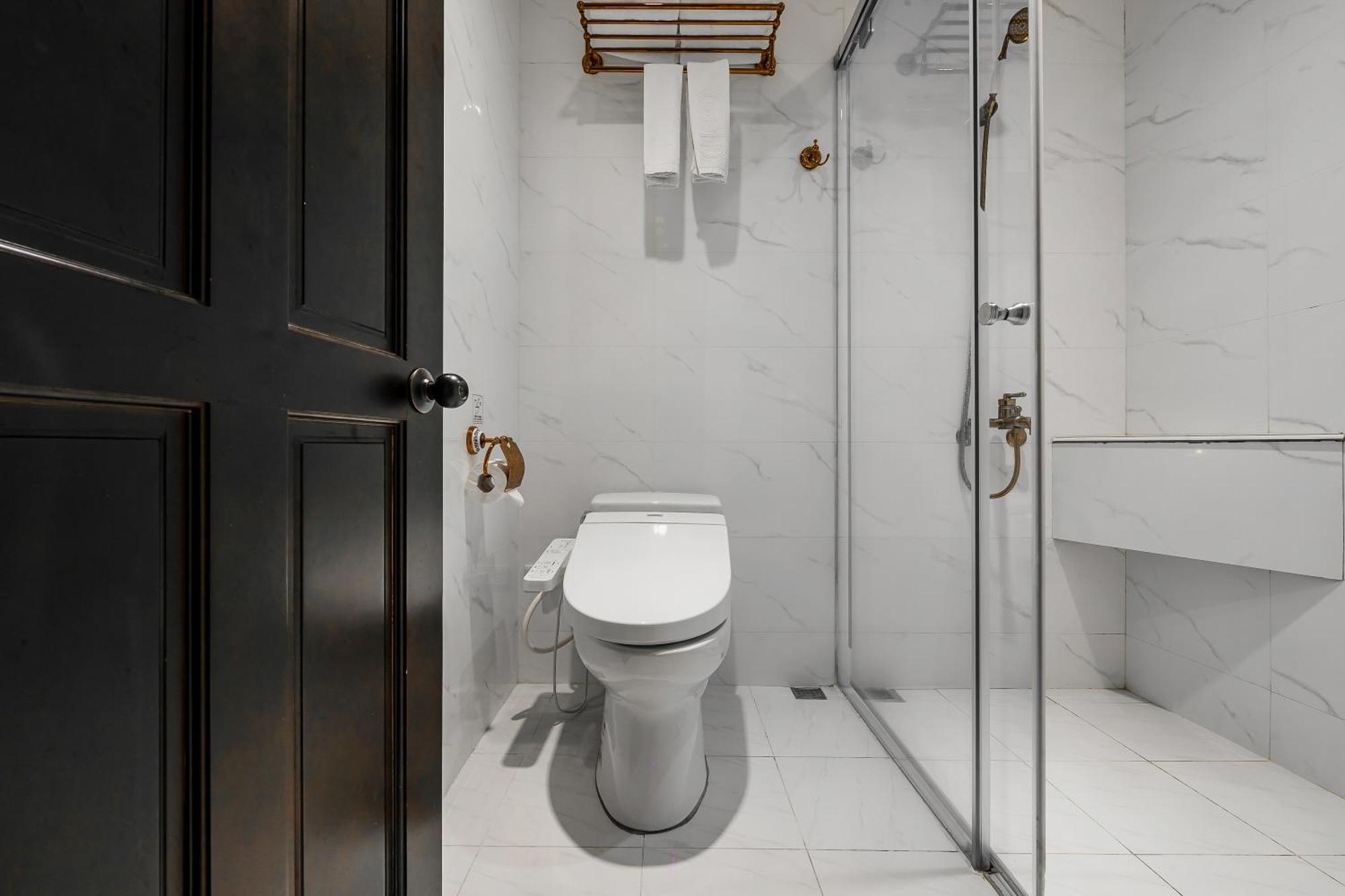 Dream Mansion Hotel Taichung Bagian luar foto