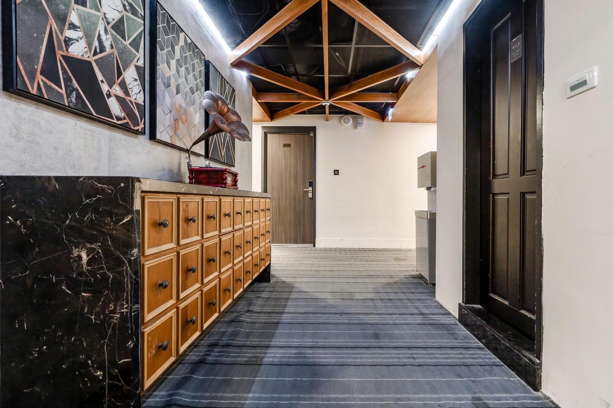 Dream Mansion Hotel Taichung Bagian luar foto