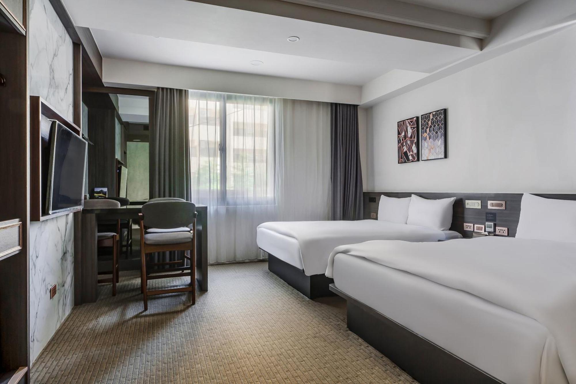 Dream Mansion Hotel Taichung Bagian luar foto